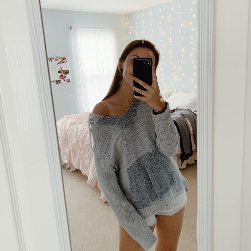 Ocean drive beachy hooded sweater!!